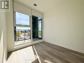 1007 The Queensway in Toronto, ON - Building Photo - Building Photo