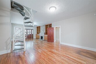 707 Peden St in Houston, TX - Building Photo - Building Photo