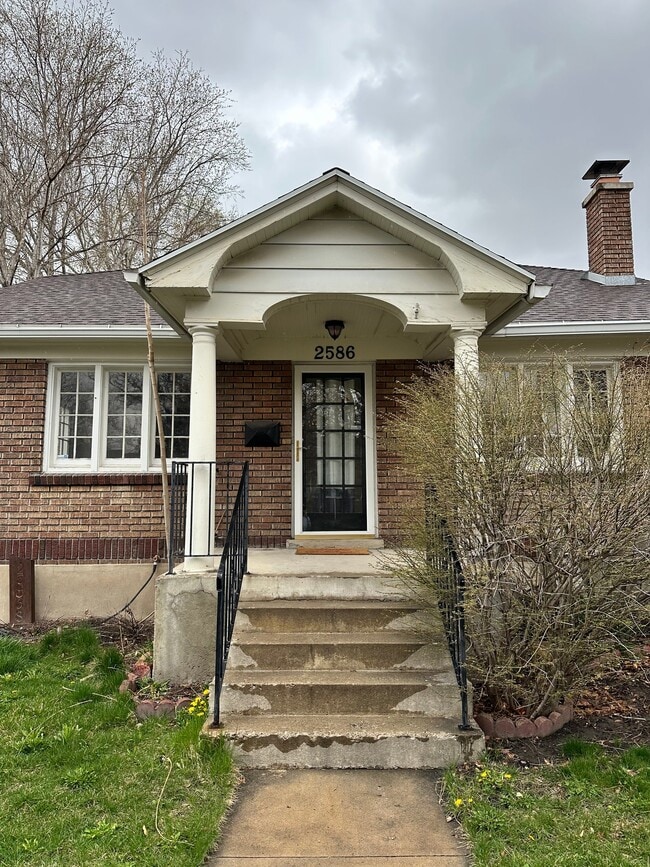 property at 2586 Lake St