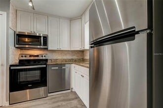 10530 77th Terrace in Seminole, FL - Building Photo - Building Photo