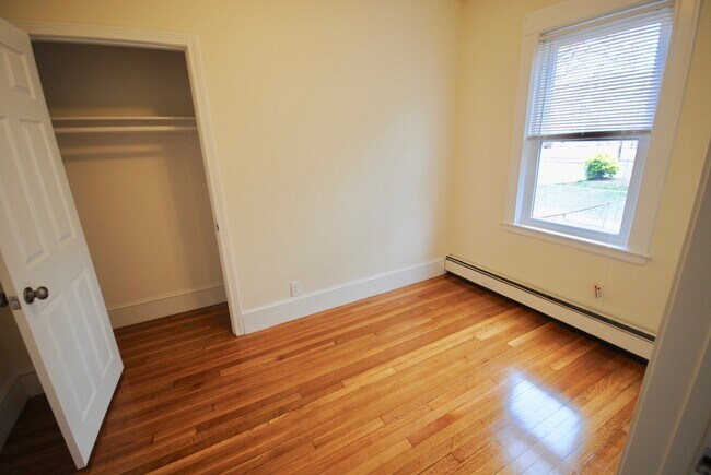 15 Taylor St, Unit #1 in Medford, MA - Building Photo - Building Photo