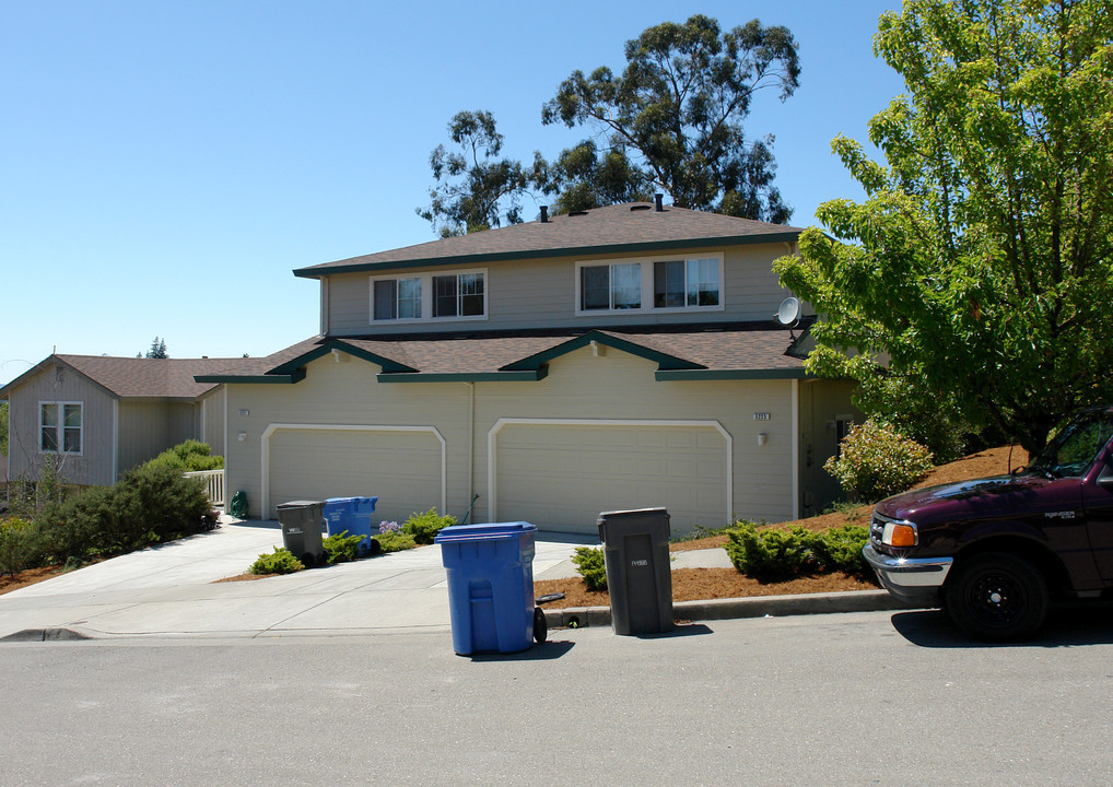 3221 Nielsen Ct in Santa Rosa, CA - Building Photo