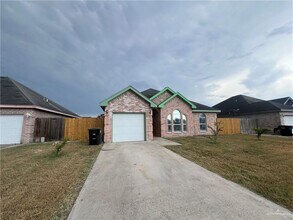 1220 S New Jersey St in Mission, TX - Foto de edificio - Building Photo