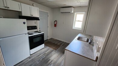 11 S Market St in Shamokin, PA - Building Photo - Building Photo
