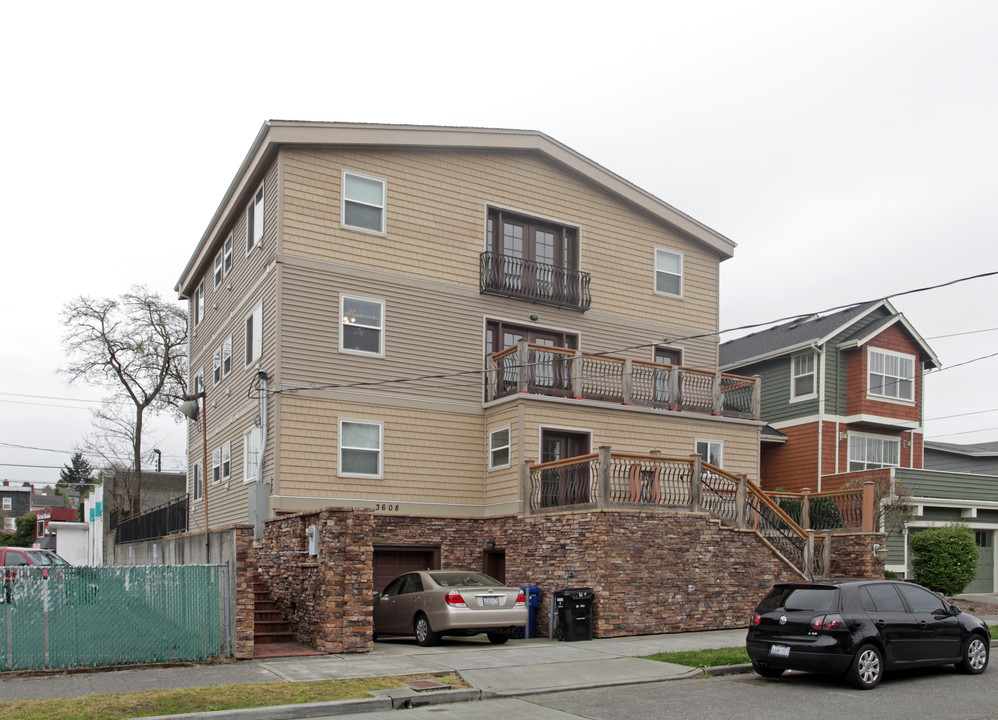 Laurelhurst Boarding House in Seattle, WA - Building Photo