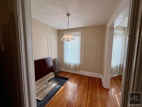 McLean avenue, Yonkers, Unit 2 in Yonkers, NY - Foto de edificio - Building Photo