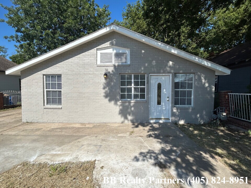 10 S Yorktown Ave in Tulsa, OK - Building Photo