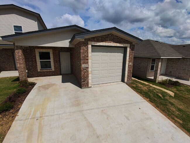 2107 Wildewood Dr in Harker Heights, TX - Foto de edificio - Building Photo