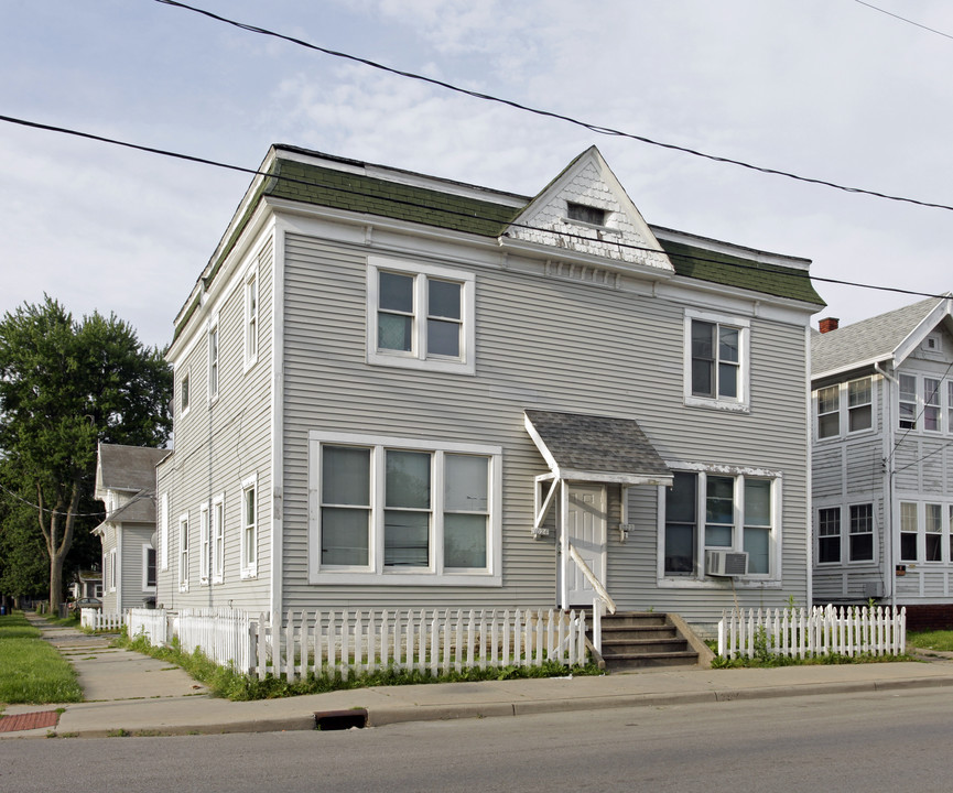 1022 Starr Ave in Toledo, OH - Foto de edificio