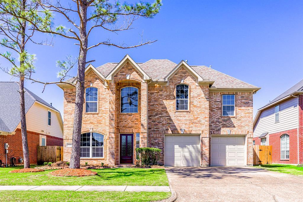 3234 Braesview Dr in Pearland, TX - Building Photo