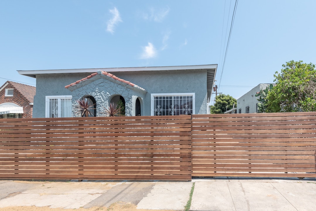 5419 Homeside Ave in Los Angeles, CA - Building Photo