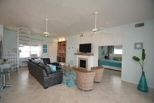 62 Moody Dr in Palm Coast, FL - Building Photo