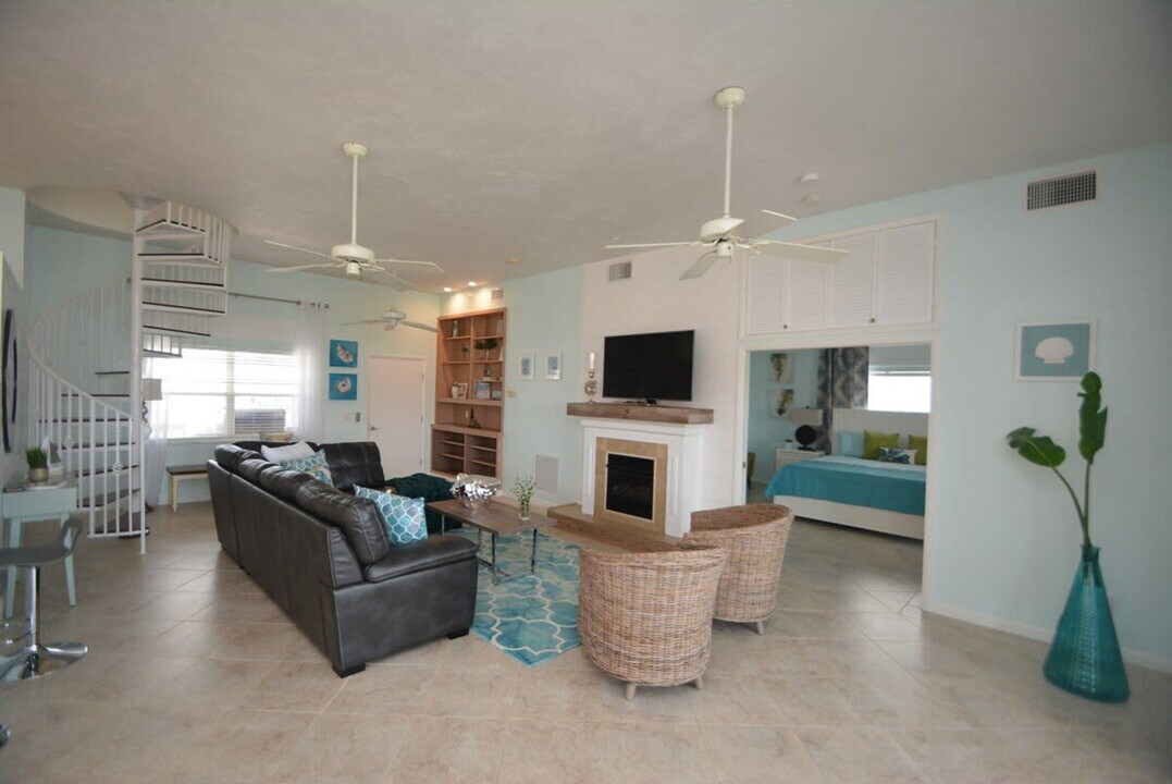 62 Moody Dr in Palm Coast, FL - Building Photo