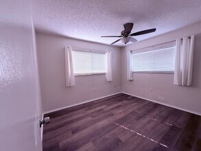 2086 Citrus Hill Ln in Palm Harbor, FL - Building Photo - Building Photo
