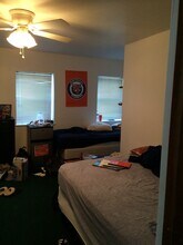 108 S 11th St in Pittsburgh, PA - Foto de edificio - Building Photo