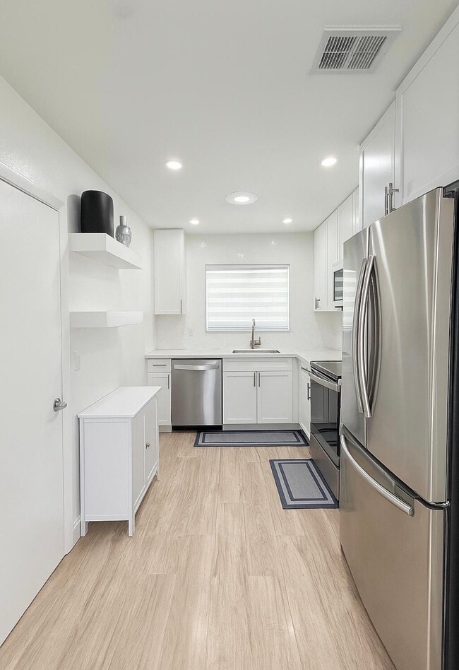 2055 SE West Dunbrooke Cir in Port St. Lucie, FL - Foto de edificio - Building Photo