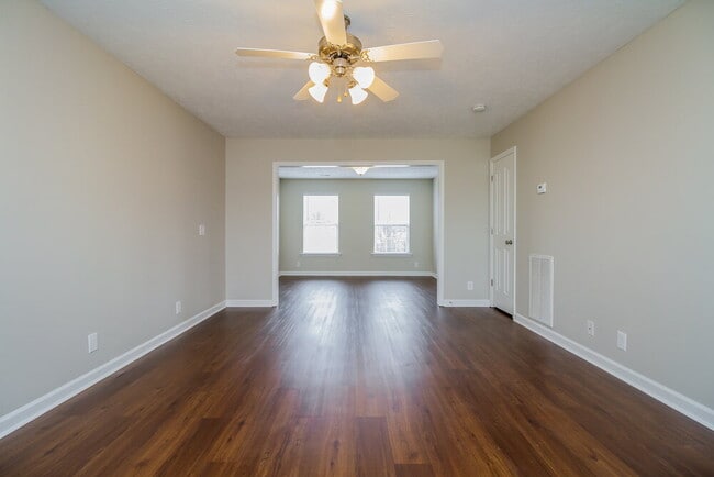 3040 Herman B Rader Dr in La Vergne, TN - Building Photo - Building Photo