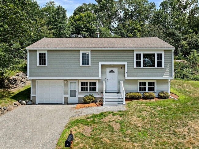 property at 6 Skyview Rd