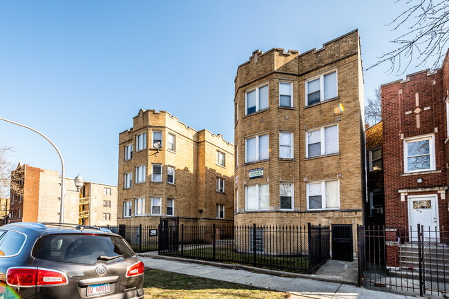 7941 S Marquette in Chicago, IL - Building Photo - Building Photo