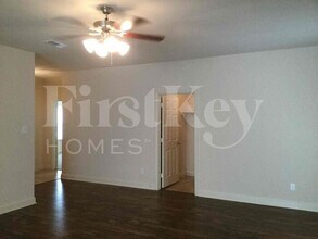 1283 Alhambra Dr in Lancaster, TX - Building Photo - Building Photo