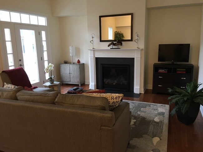 8 Sherwood St, Unit 5-1A in Storrs Mansfield, CT - Building Photo - Building Photo