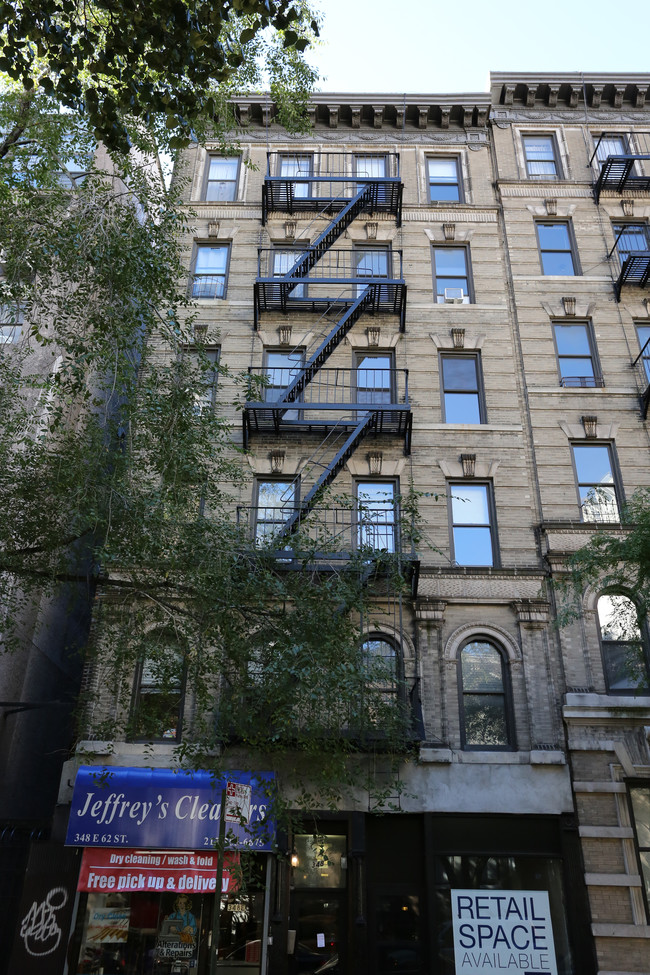 348 E 62nd St in New York, NY - Building Photo - Building Photo