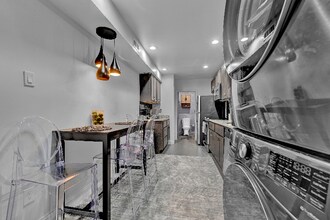 1709 Bank St-Unit -Apt 2 in Baltimore, MD - Building Photo - Building Photo
