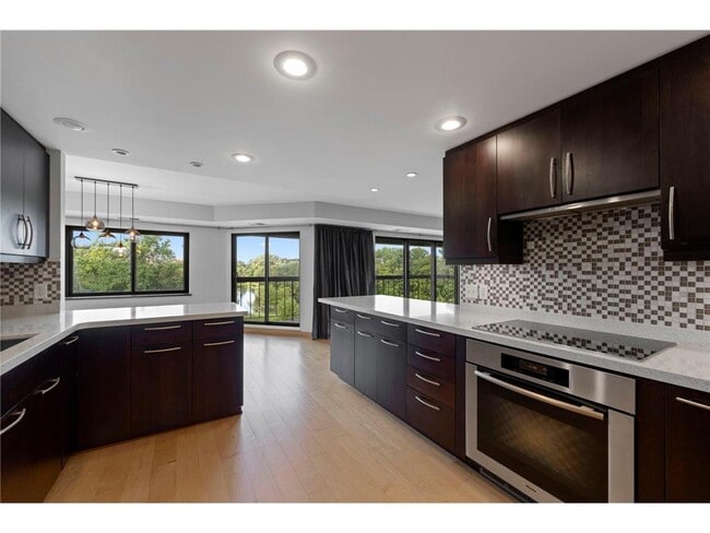 property at 2885 Knox Ave S