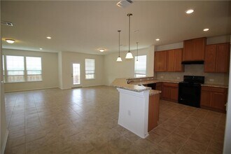 7200 Altidore Dr in Austin, TX - Building Photo - Building Photo