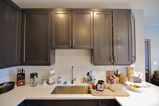 4334 N Ashland Ave, Unit G in Chicago, IL - Foto de edificio - Building Photo