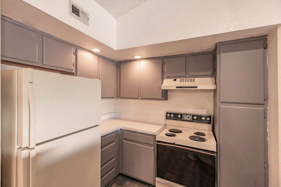 1401 Village Blvd in West Palm Beach, FL - Building Photo