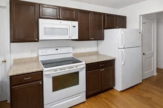 1 US-1 in Hamden, CT - Building Photo - Building Photo