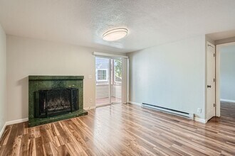1067 Ingalls St in Lakewood, CO - Building Photo - Building Photo