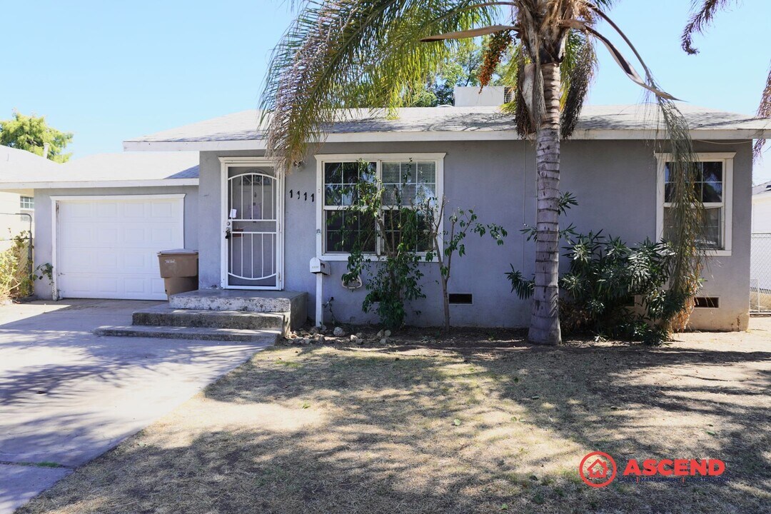1111 Wilson Ave in Bakersfield, CA - Building Photo