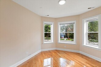4022 N Central Park Ave, Unit 1 in Chicago, IL - Building Photo - Building Photo
