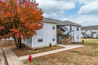 Peachtree Apartments in Webb City, MO - Building Photo - Building Photo