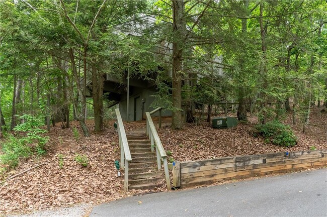 135 Wolfscratch Dr in Big Canoe, GA - Building Photo - Building Photo