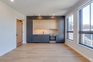 15 Burney St, Unit #308 in Boston, MA - Building Photo