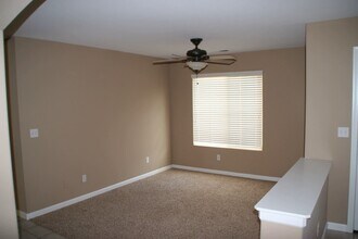 3617 N Mendonca St in Visalia, CA - Building Photo - Building Photo