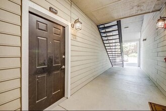 1250 Parkwood Cir SE in Atlanta, GA - Building Photo - Building Photo