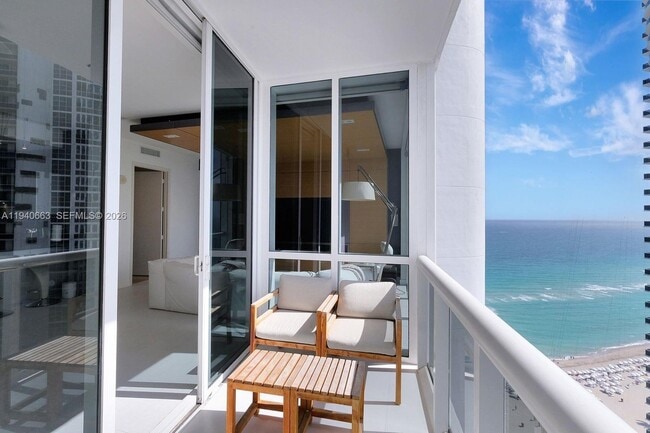 18201 Collins Ave, Unit 3507 in Sunny Isles Beach, FL - Building Photo - Building Photo