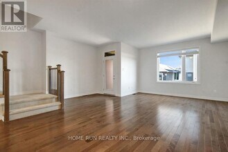 252 Tim Sheehan Pl in Ottawa, ON - Building Photo - Building Photo