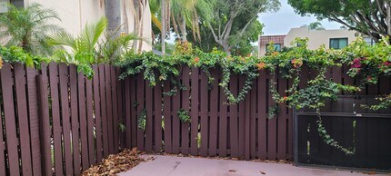 6274 Seven Springs Blvd in Greenacres, FL - Building Photo - Building Photo