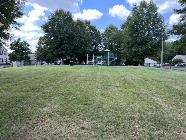 1621 Oakdale Green Dr