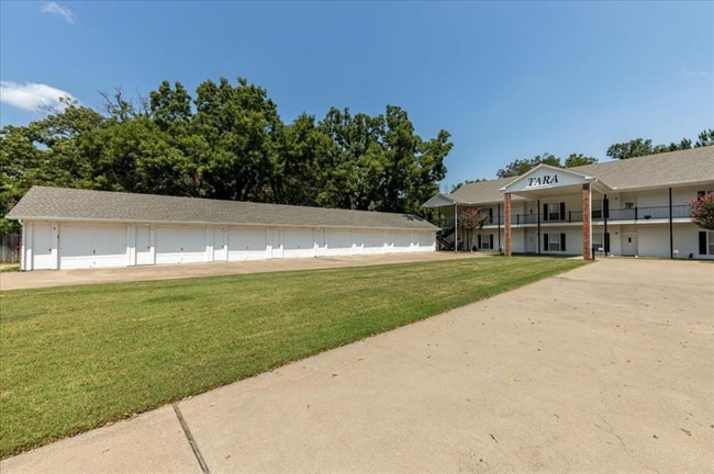 400 Gaither St in Glen Rose, TX - Building Photo - Building Photo