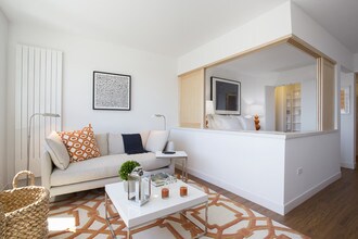 1190 Mission at Trinity Place in San Francisco, CA - Foto de edificio - Building Photo