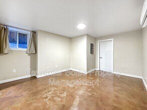 1015 W Sherman St in Boise, ID - Foto de edificio - Building Photo