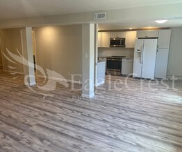 1110SCOLLEGE, Unit 1110SCOLLEGE B in College Place, WA - Foto de edificio - Building Photo