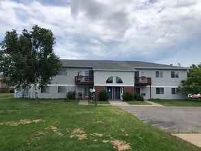 2409 Charlotte Ct in Antigo, WI - Building Photo - Building Photo