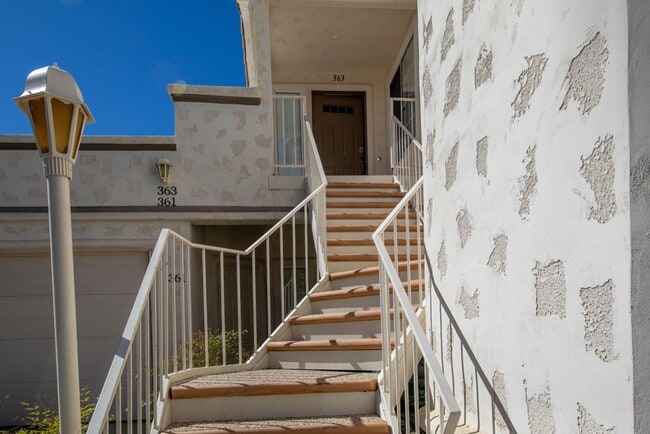 363 Muirfield Dr in Palm Desert, CA - Building Photo - Building Photo